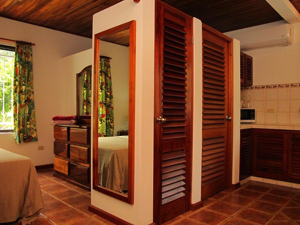 Casa Amarilla Apartment Esterillos Exterior photo